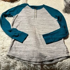 Mens American Eagle baseball style causal shirt.